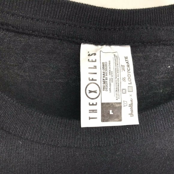 The X Files Graphic Tee Size Large Black Aliens - Picture 4 of 4